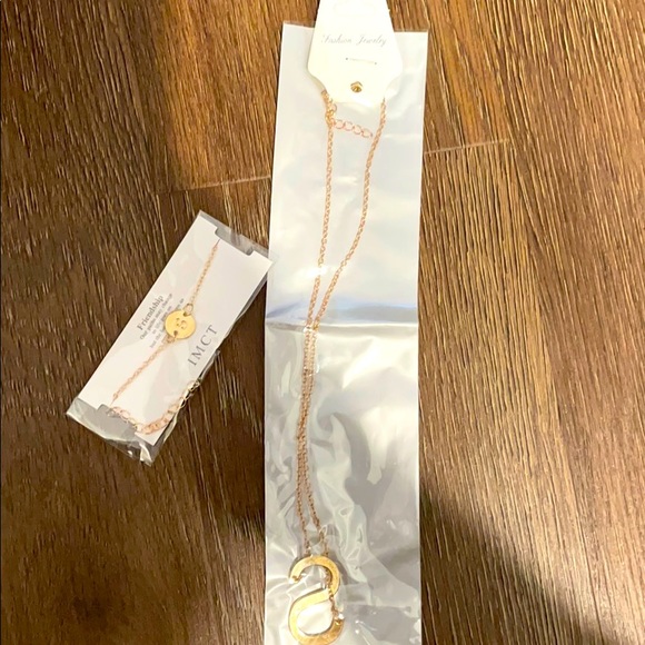 ‘S’ Necklace and Anklet - Picture 6 of 6